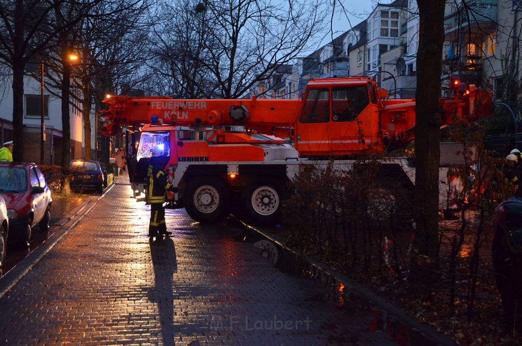 Feuer 2 Dachwohnung Koeln Severinswall Bayenstr P100.JPG